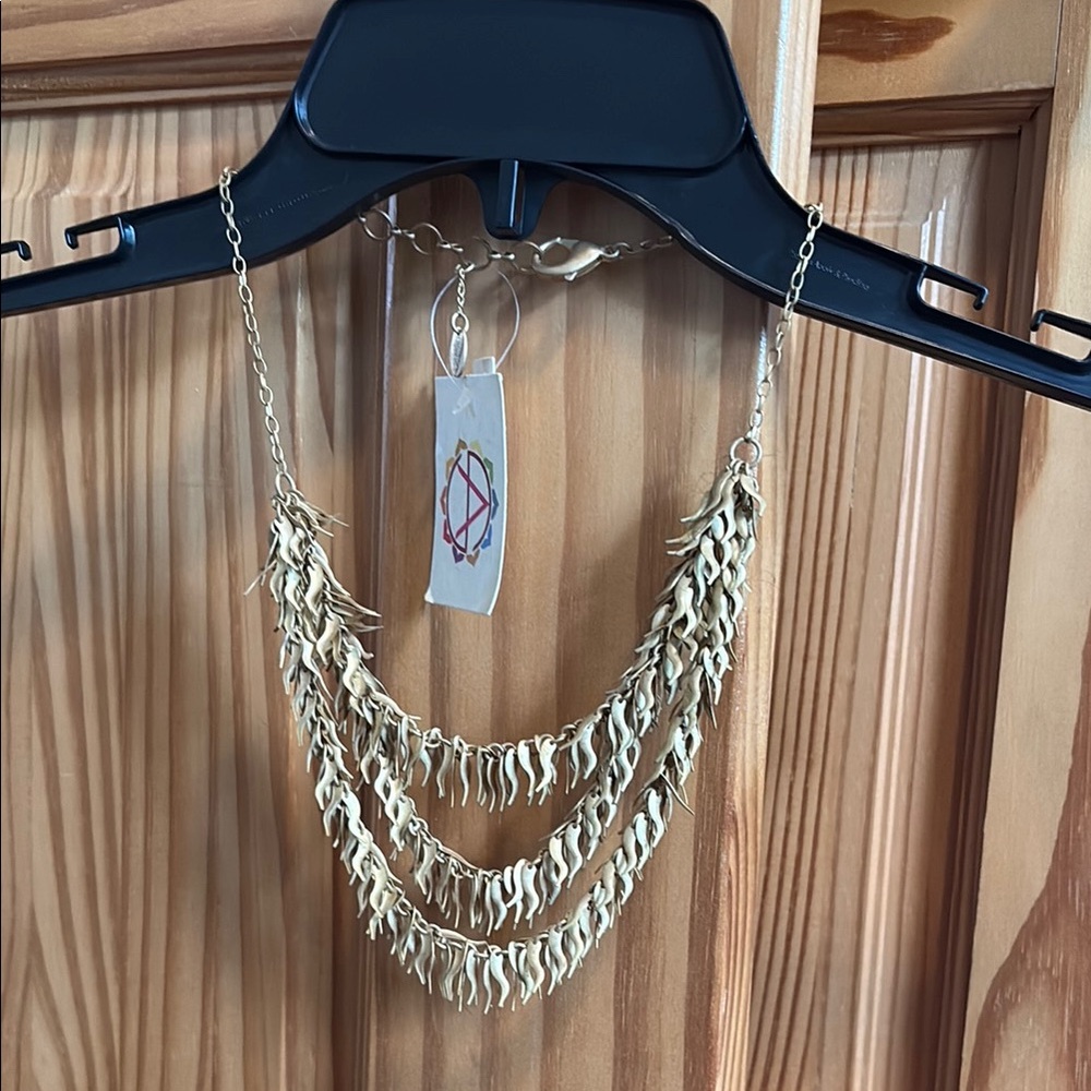 NWT Amrita Singh triple strand gold necklace